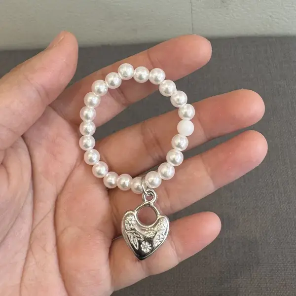 Mom's Heart - Pearls